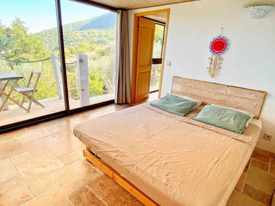 Bas De Villa Au Milieu Des Oliviers. Chateauneuf-Villevieille 外观 照片